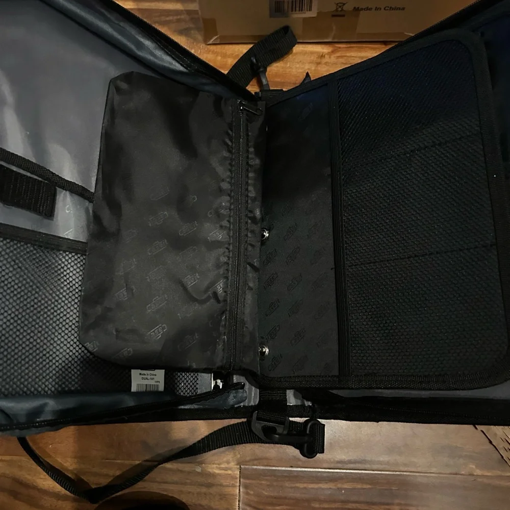 Case It - 3 Ring Binder with strap.